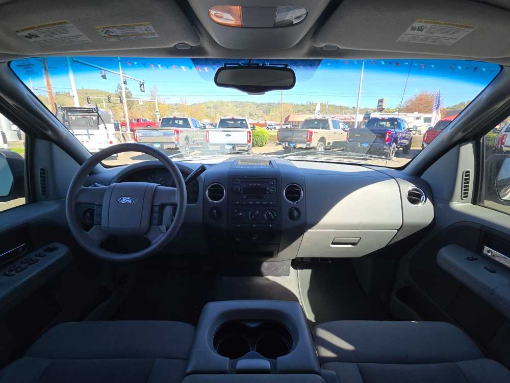 Thumbnail: 2004 Ford Econoline - 15