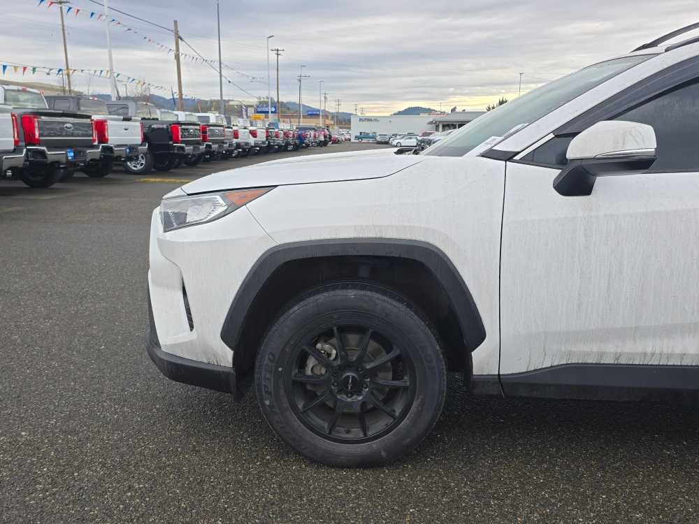 Thumbnail: 2021 Toyota RAV4 - 18