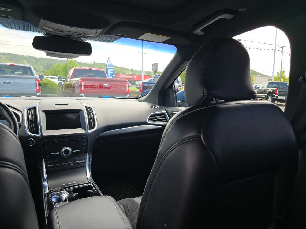 Thumbnail: 2019 Ford Edge - 14