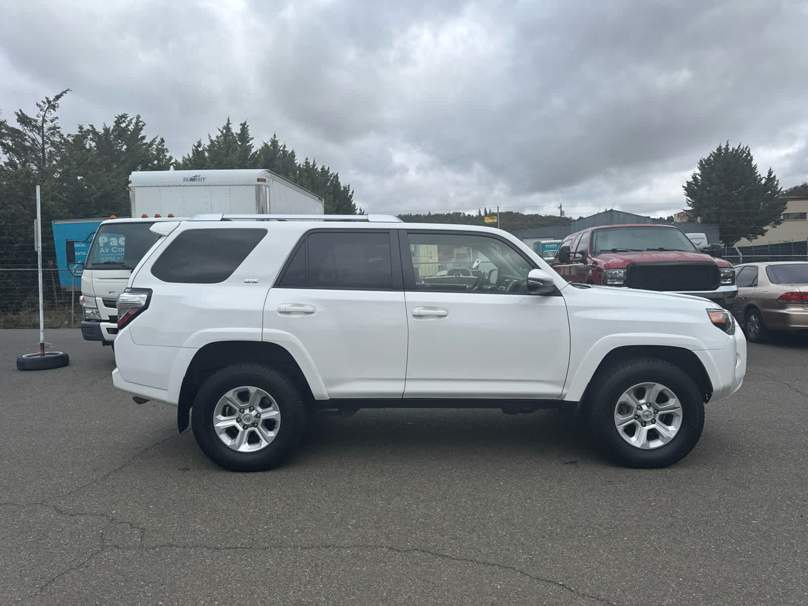 Thumbnail: 2016 Toyota 4Runner - 6