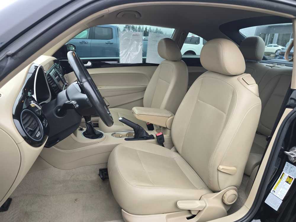 Thumbnail: 2016 Volkswagen Beetle - 15