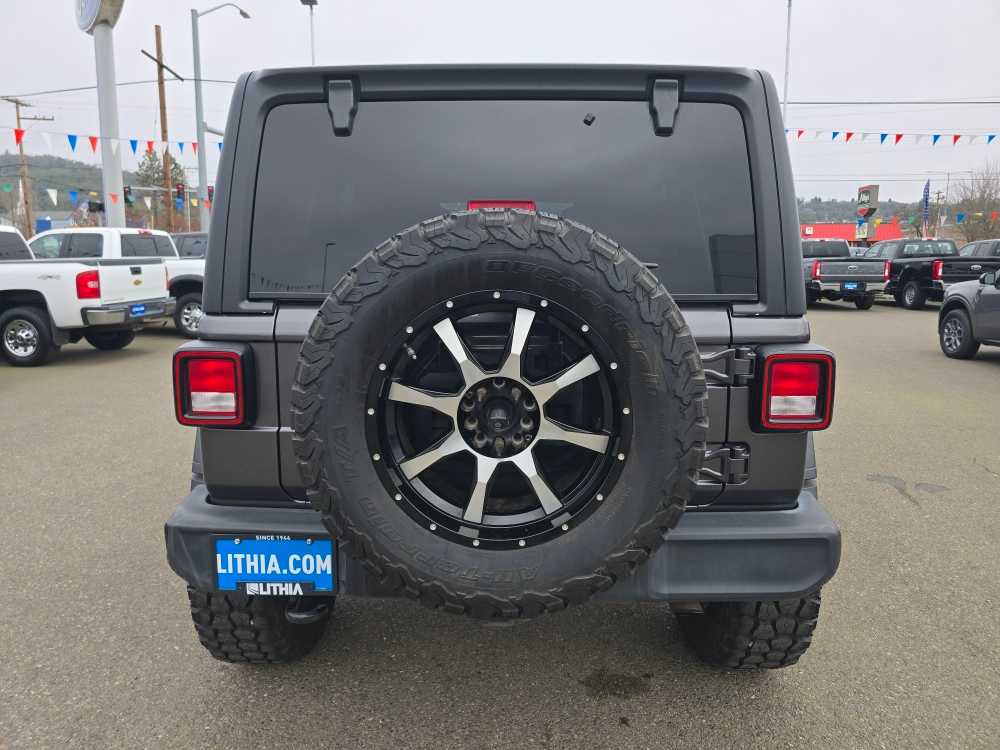 Thumbnail: 2019 Jeep Wrangler - 4