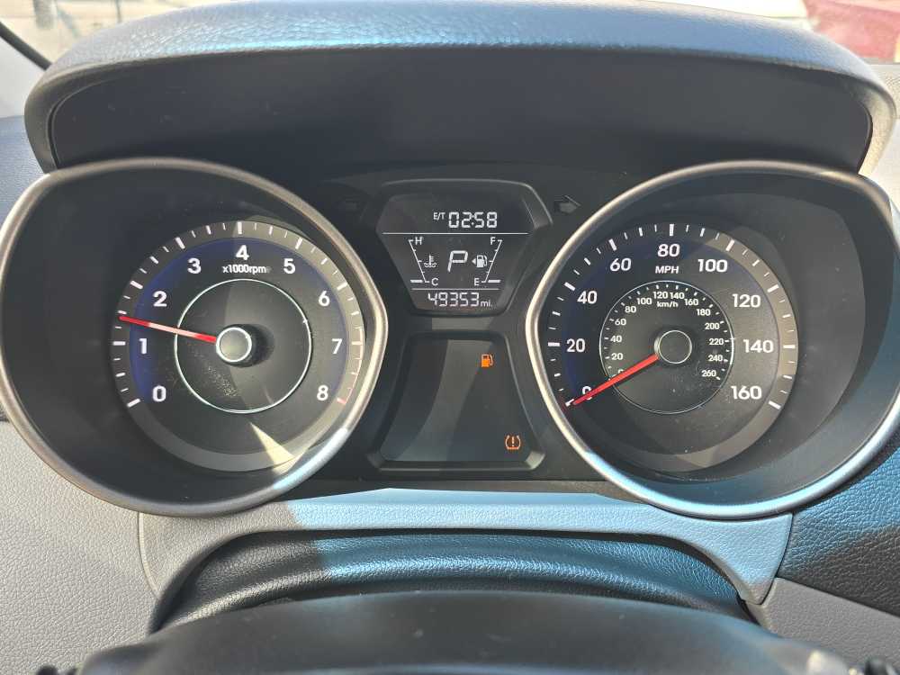 Thumbnail: 2015 Hyundai Elantra - 14