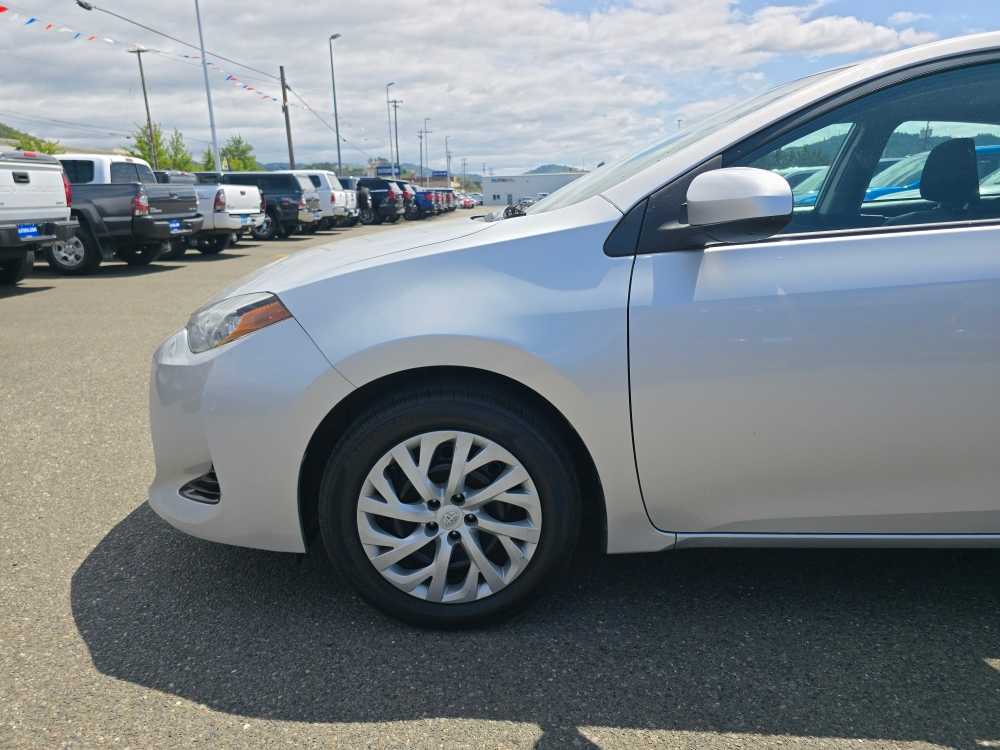 Thumbnail: 2017 Toyota Corolla - 6