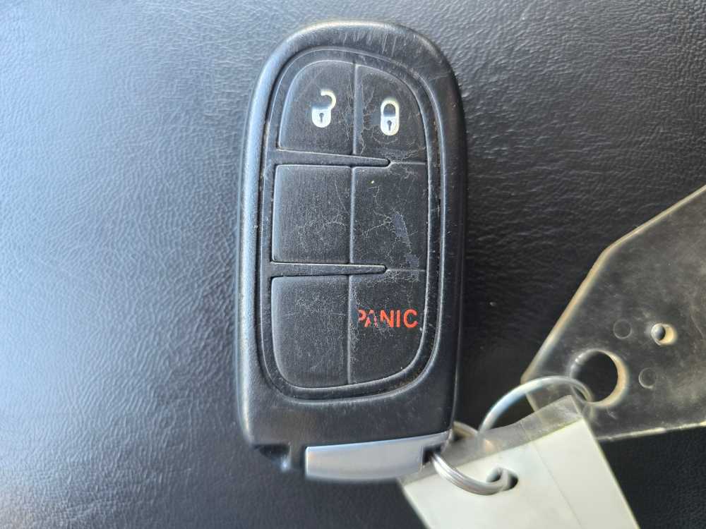 Thumbnail: 2020 Jeep Cherokee - 21