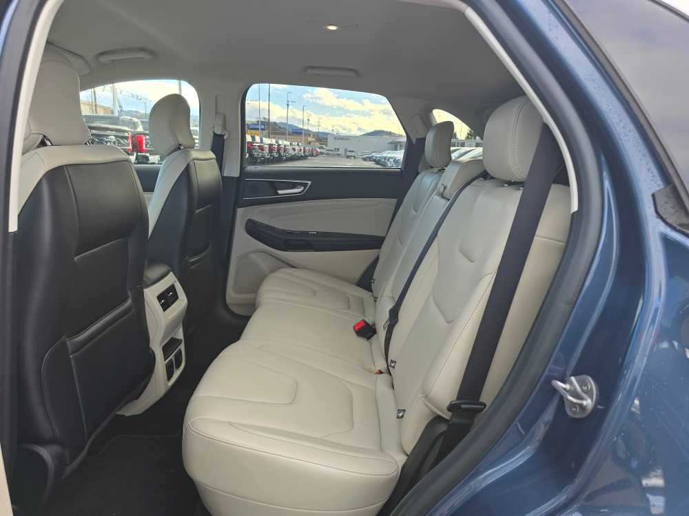 Thumbnail: 2019 Ford Edge - 15