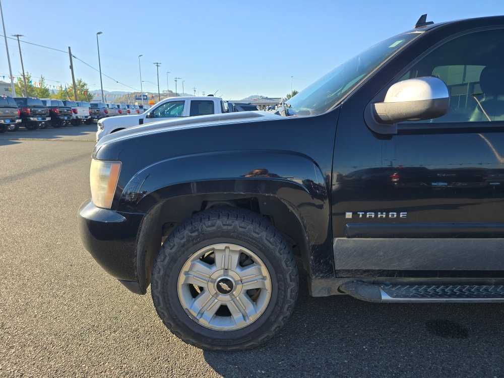 Thumbnail: 2007 Chevrolet Tahoe - 19