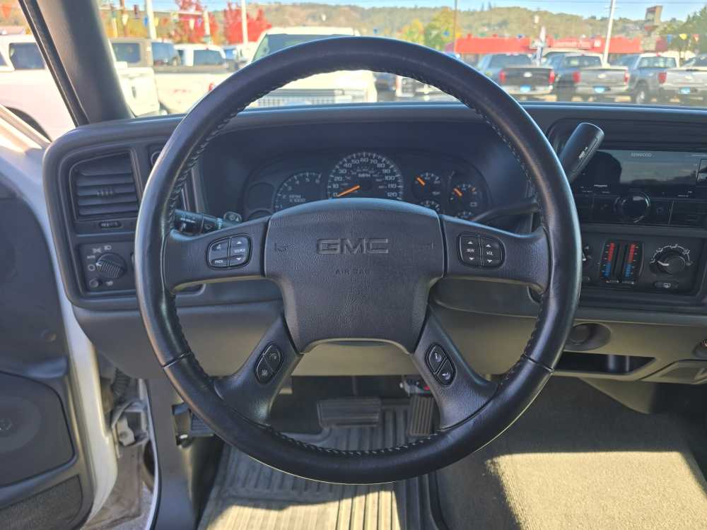 Thumbnail: 2005 GMC Sierra 1500 - 12