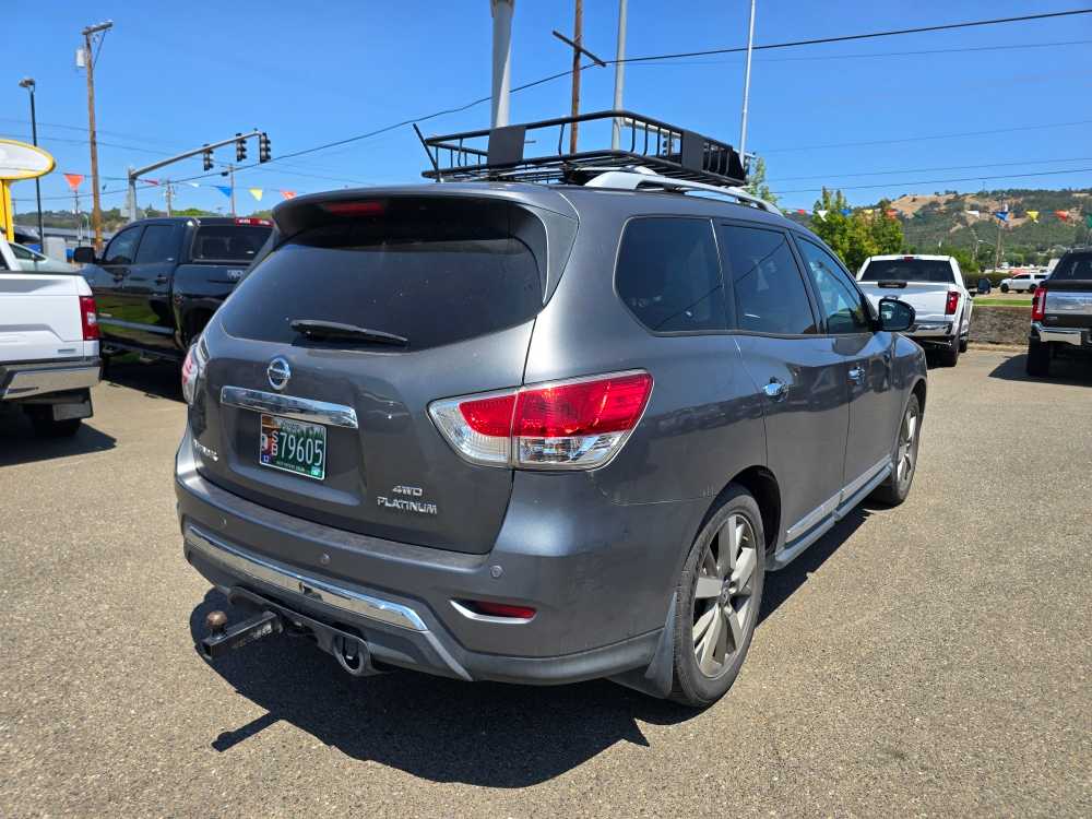 Thumbnail: 2015 Nissan Pathfinder - 3
