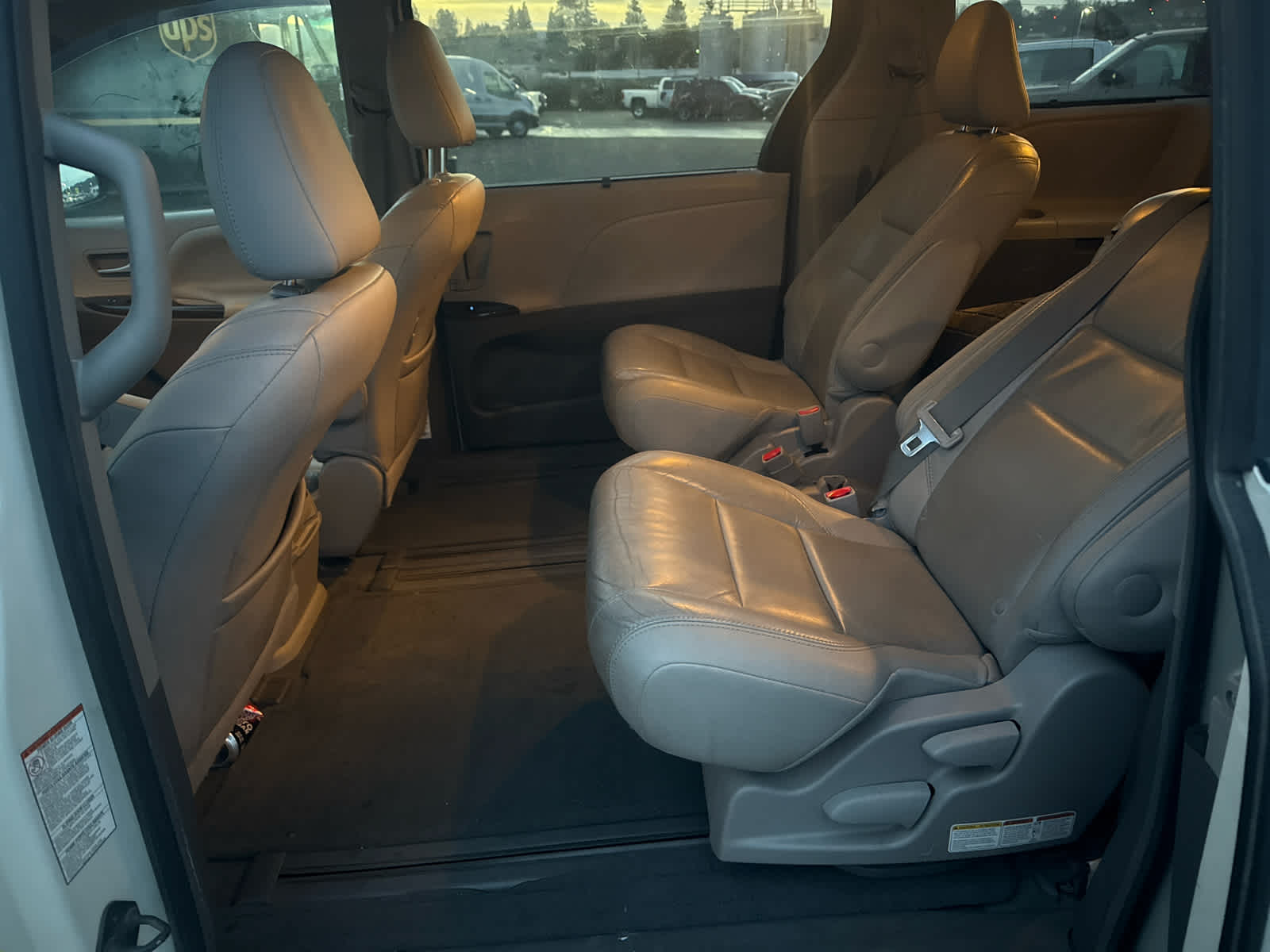 Thumbnail: 2015 Toyota Sienna - 4