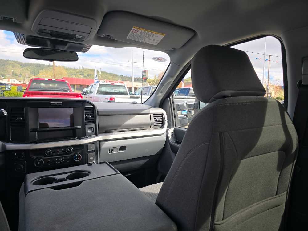 Thumbnail: 2025 Ford F-350 - 14