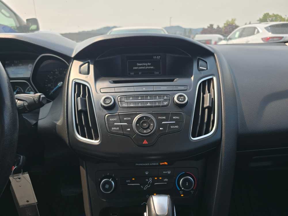 Thumbnail: 2015 Ford Focus - 12