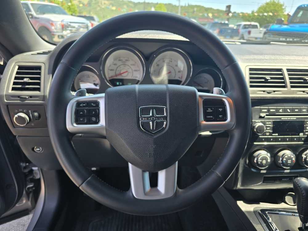 2013 Dodge Challenger SXT 12
