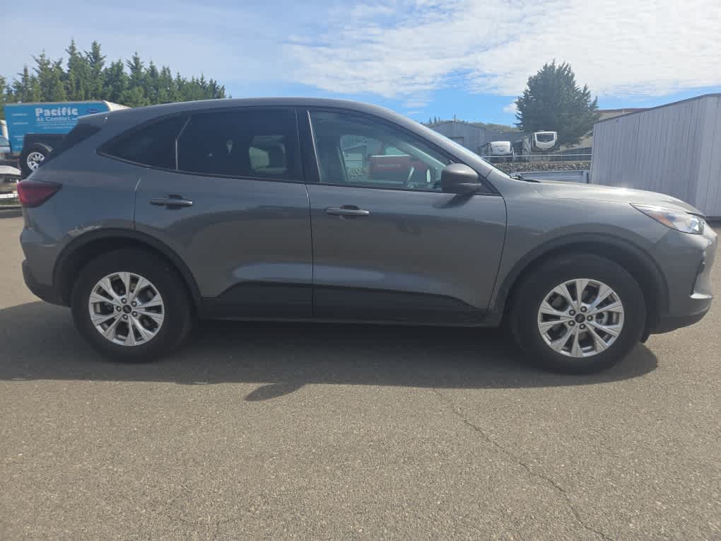 Thumbnail: 2025 Ford Escape - 5