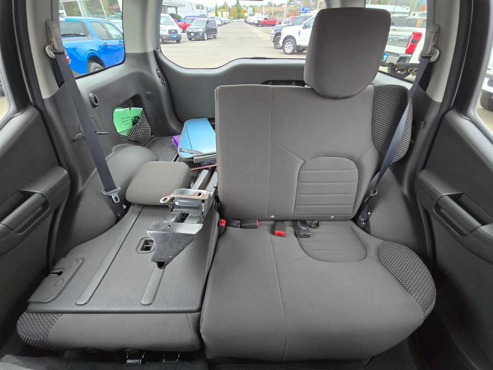 Thumbnail: 2012 Nissan Xterra - 17