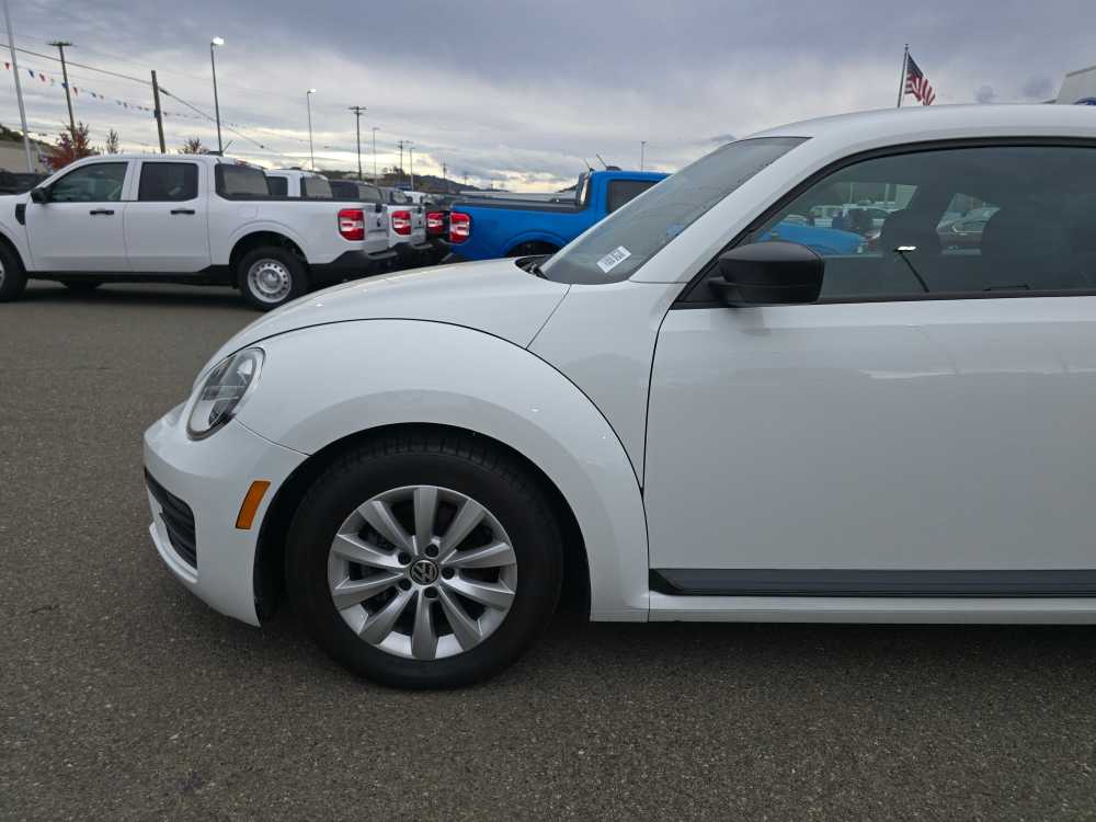 Thumbnail: 2017 Volkswagen Beetle - 18