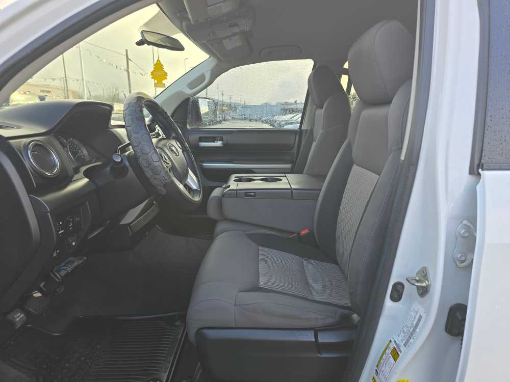 Thumbnail: 2016 Toyota Tundra - 9