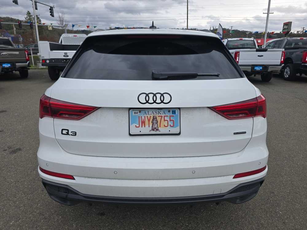 Thumbnail: 2022 Audi Q3 - 4