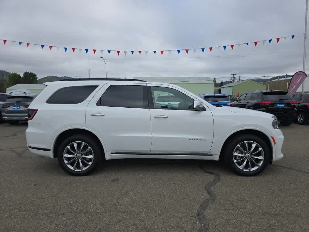 Thumbnail: 2022 Dodge Durango - 6