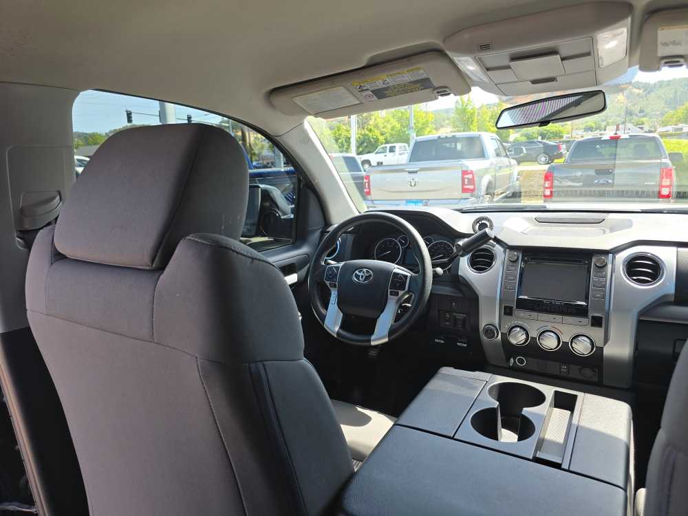 Thumbnail: 2017 Toyota Tundra - 11