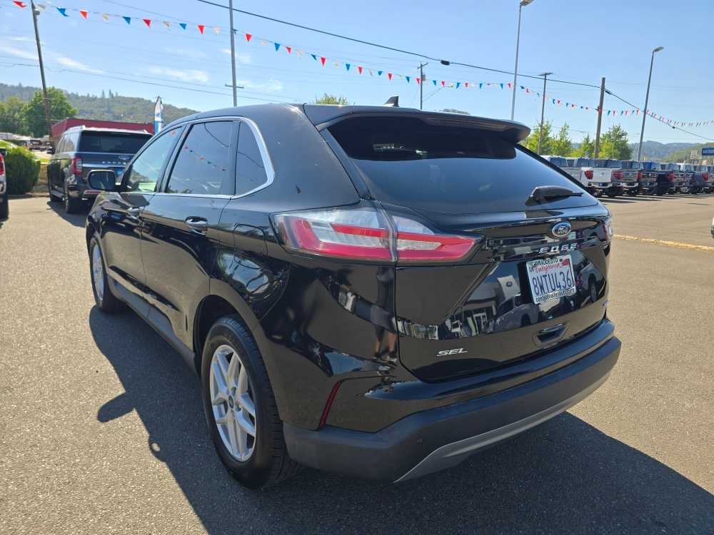 Thumbnail: 2021 Ford Edge - 2