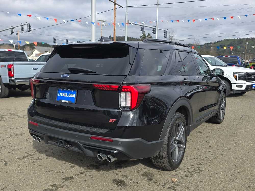 Thumbnail: 2026 Ford Explorer - 5