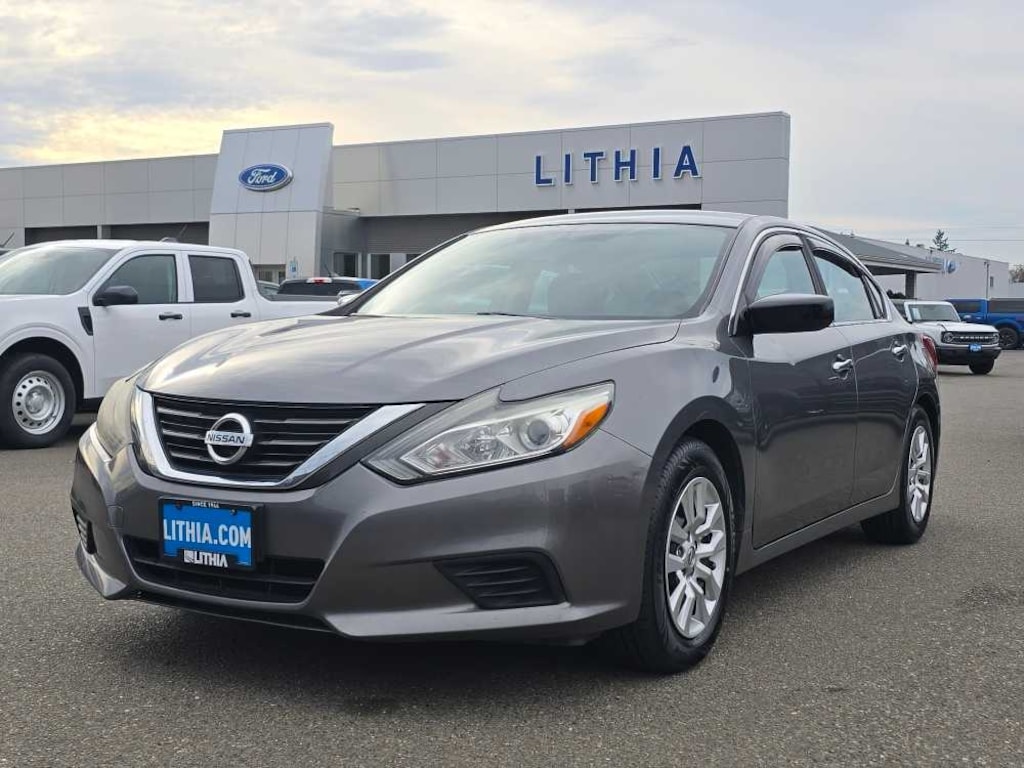 Used 2017 Nissan Altima 2.5 Sedan