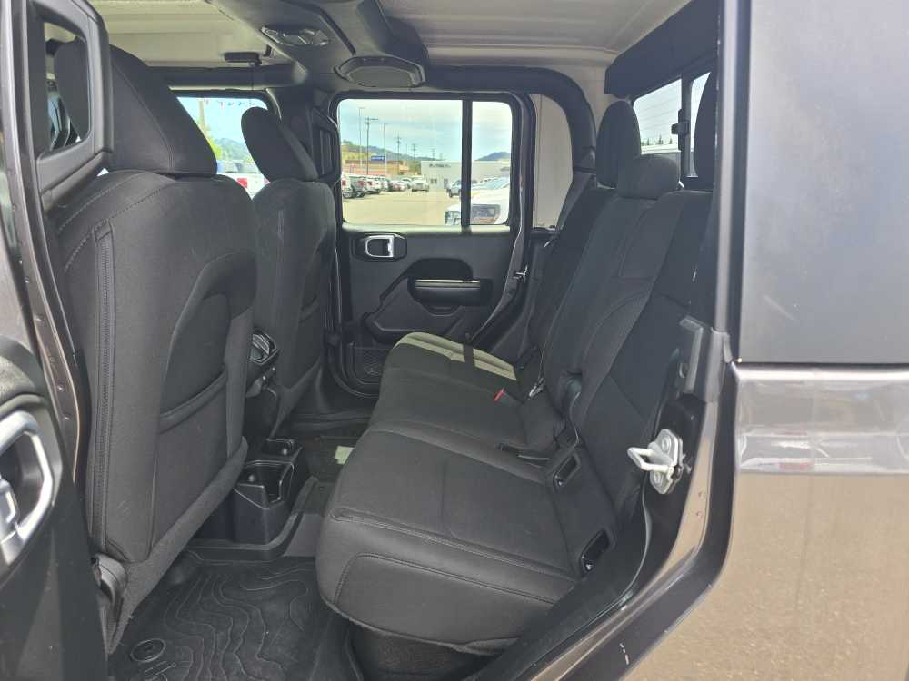 Thumbnail: 2020 Jeep Gladiator - 16
