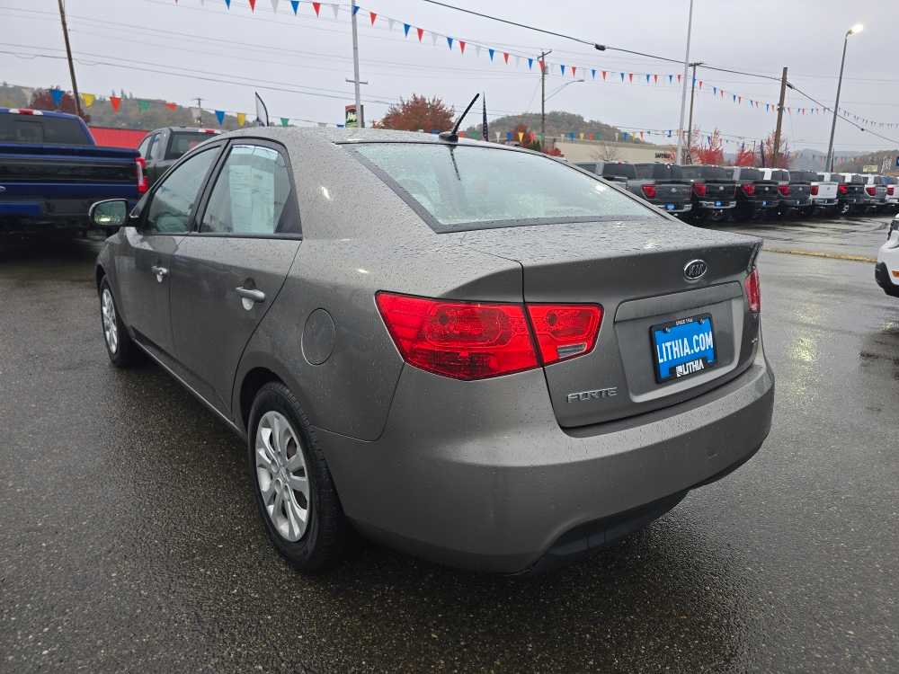 Thumbnail: 2011 Kia Forte - 3