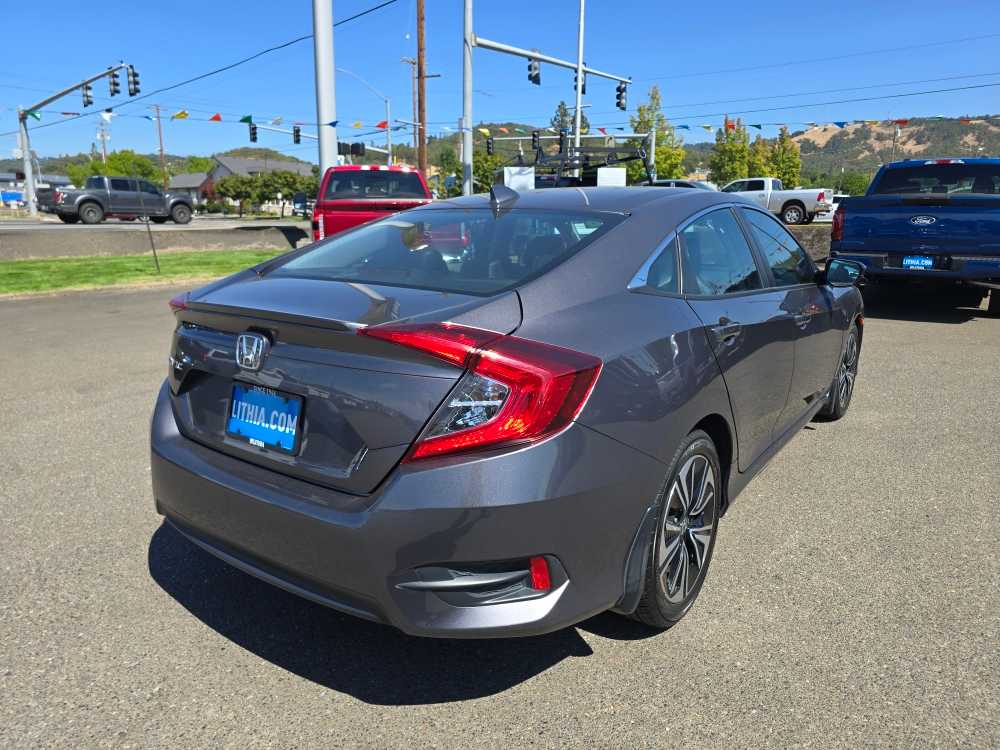 Thumbnail: 2016 Honda Civic - 5