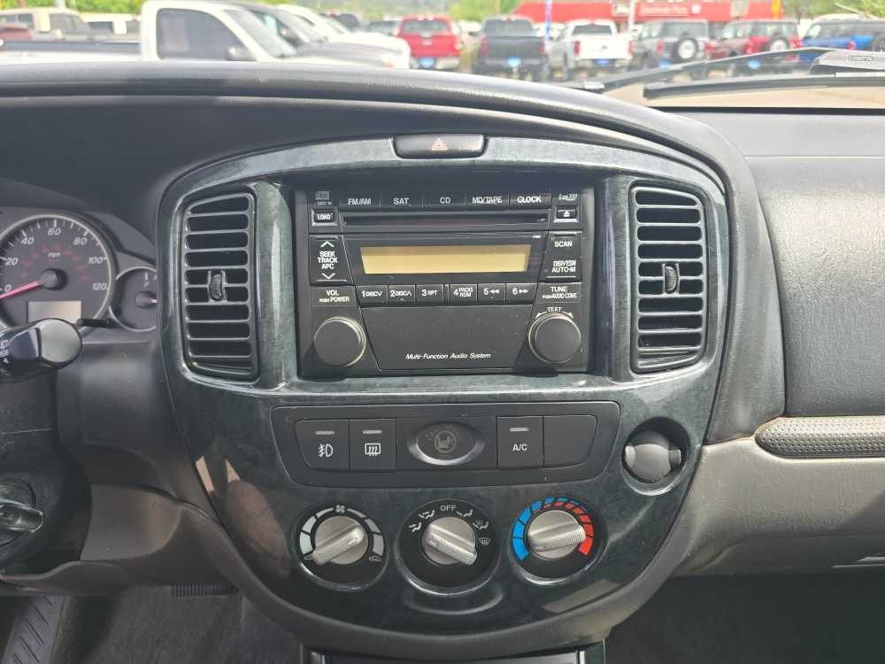 Thumbnail: 2005 Mazda Tribute - 13