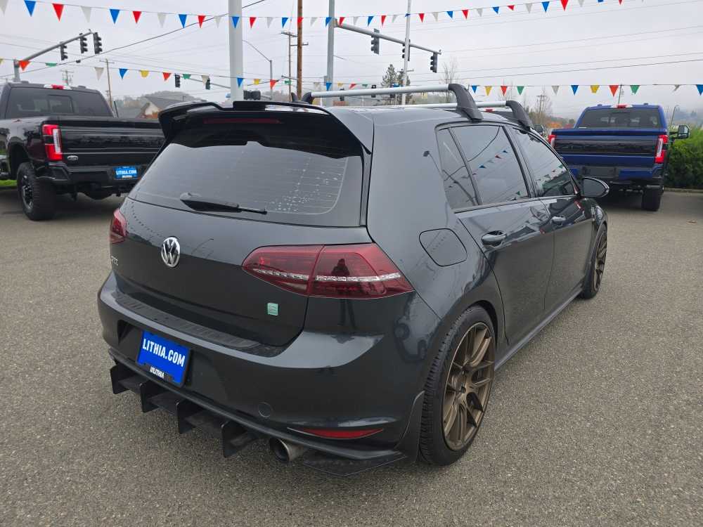 Thumbnail: 2016 Volkswagen Golf - 5