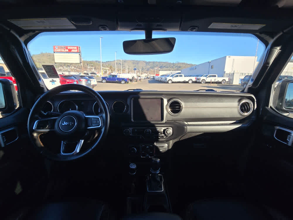 Thumbnail: 2022 Jeep Wrangler - 15