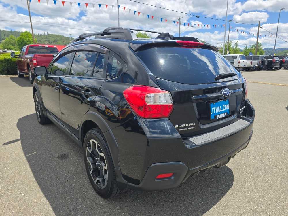 Thumbnail: 2016 Subaru Crosstrek - 3