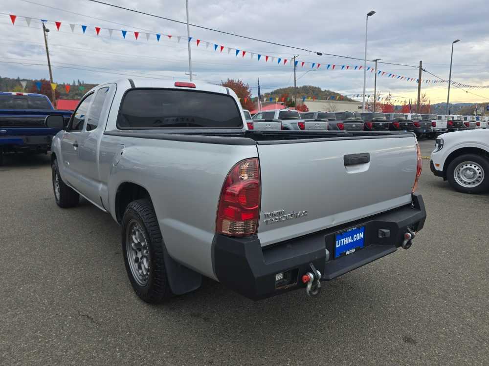 Thumbnail: 2012 Toyota Tacoma - 3