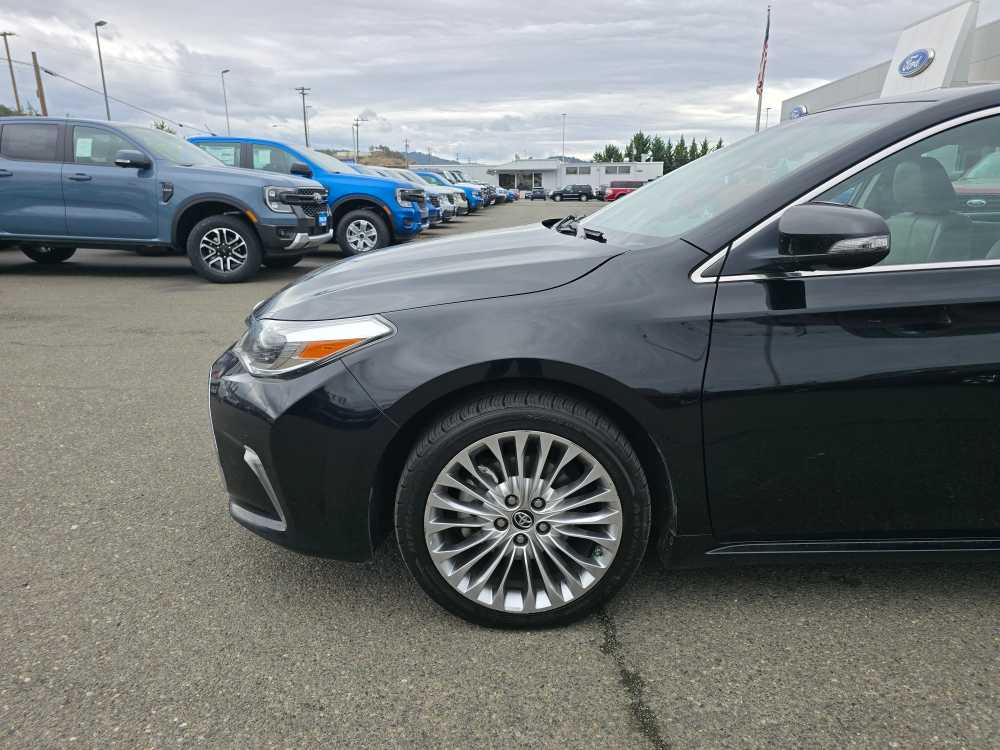 Thumbnail: 2016 Toyota Avalon - 18