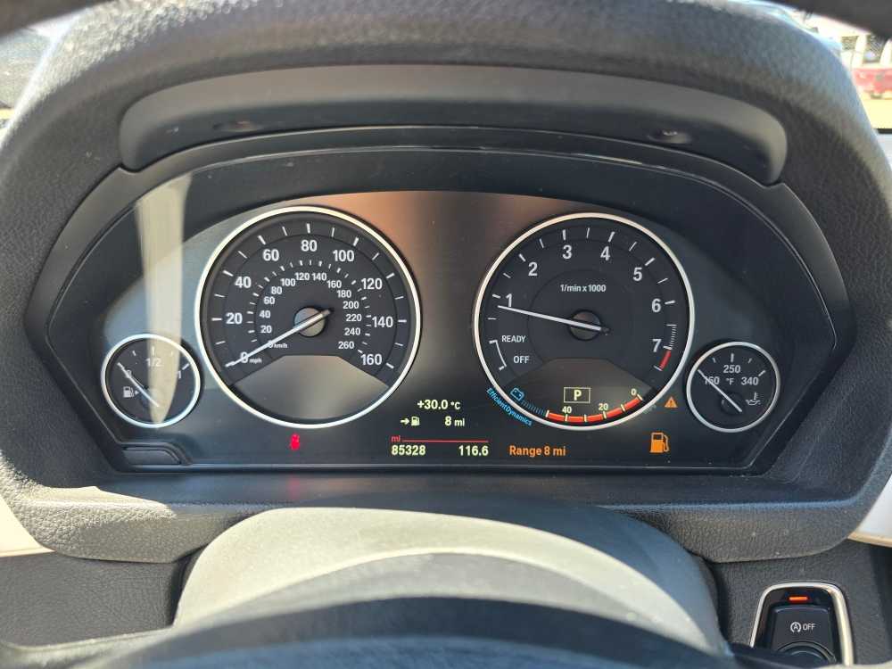 Thumbnail: 2016 BMW 3 Series - 21