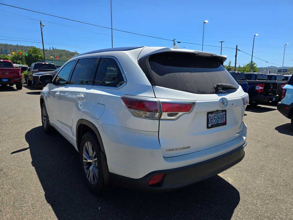Thumbnail: 2015 Toyota Highlander - 2