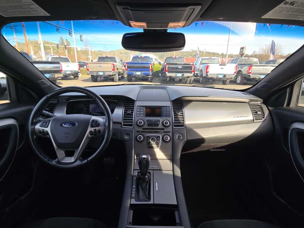 Thumbnail: 2013 Ford Taurus - 16