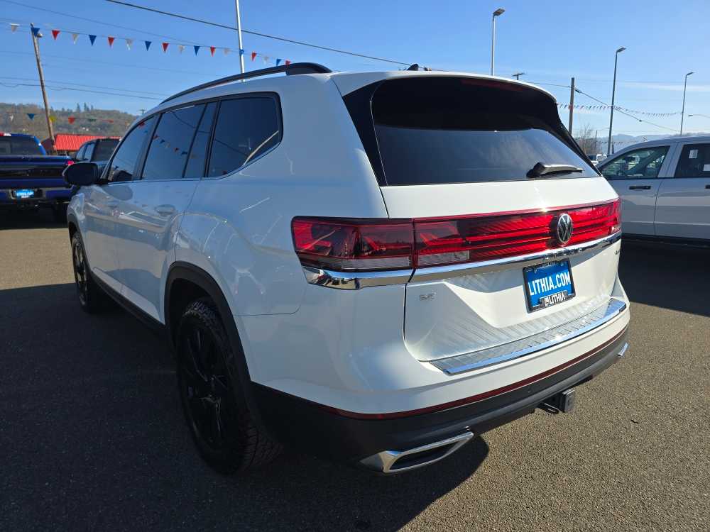 Thumbnail: 2024 Volkswagen Atlas - 3