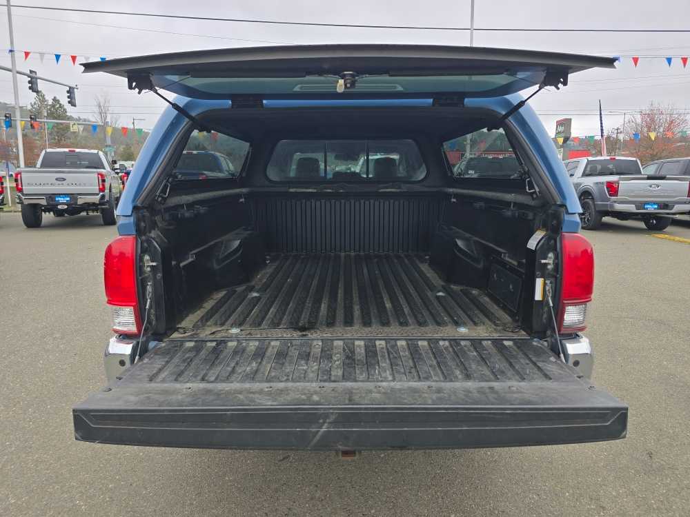 Thumbnail: 2019 Toyota Tacoma - 19