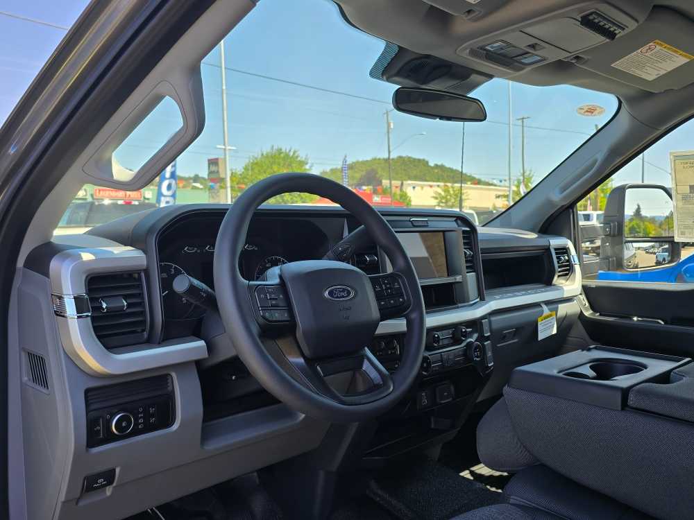 Thumbnail: 2025 Ford F-450 - 9