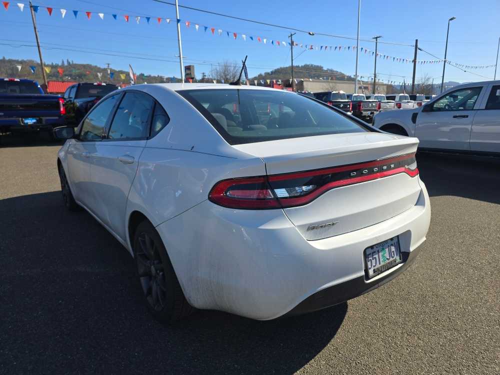 Thumbnail: 2016 Dodge Dart - 3