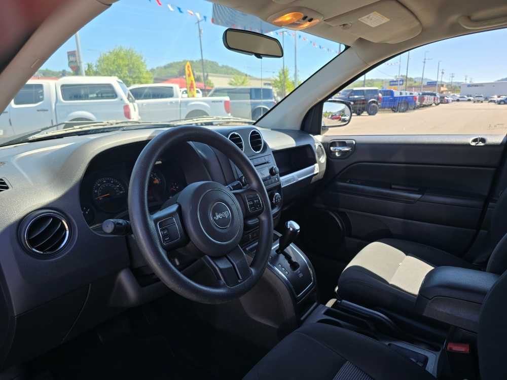 Thumbnail: 2014 Jeep Compass - 9