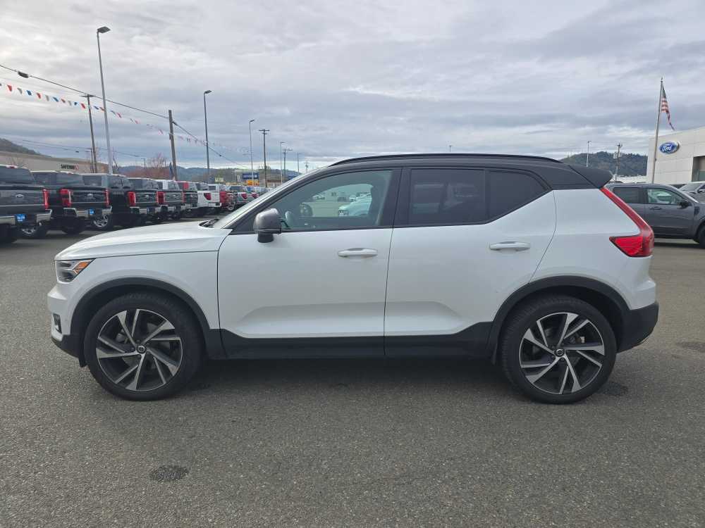 Thumbnail: 2019 Volvo XC40 - 2