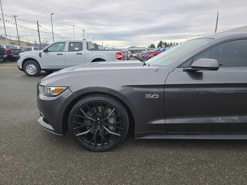 Thumbnail: 2017 Ford Mustang - 17