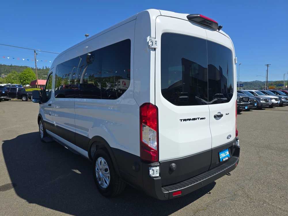 Thumbnail: 2026 Ford Econoline - 3