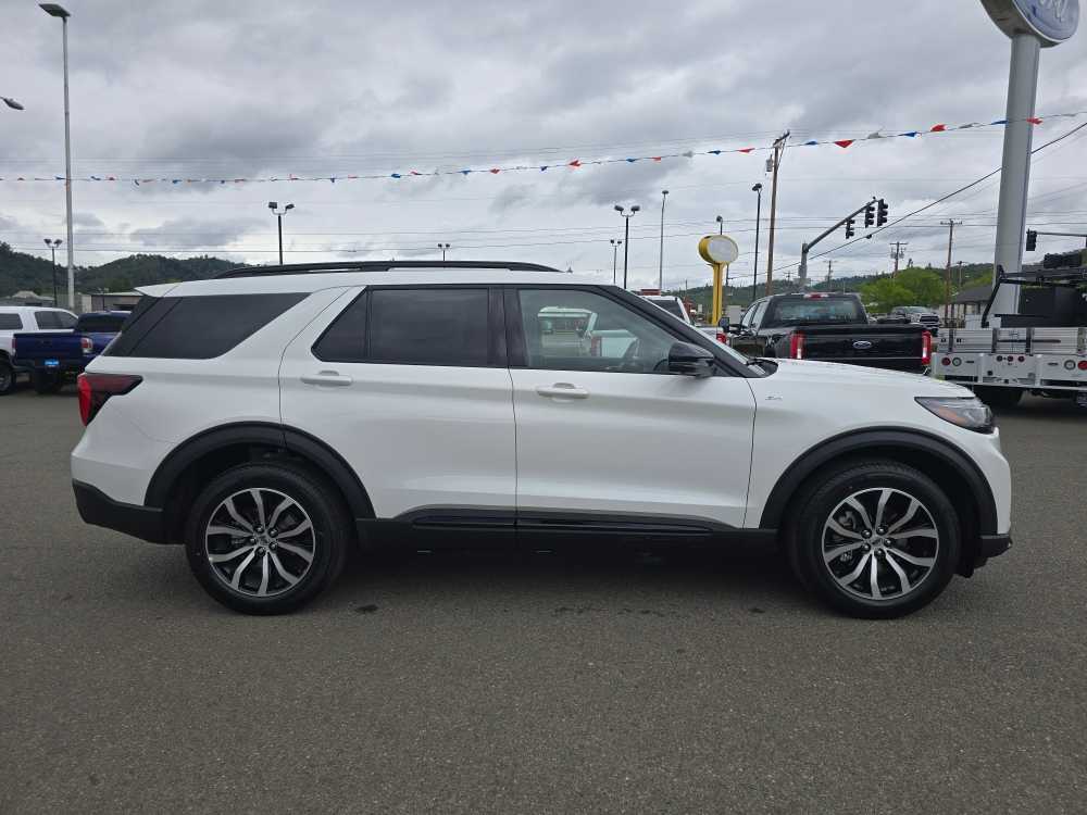 Thumbnail: 2026 Ford Explorer - 6