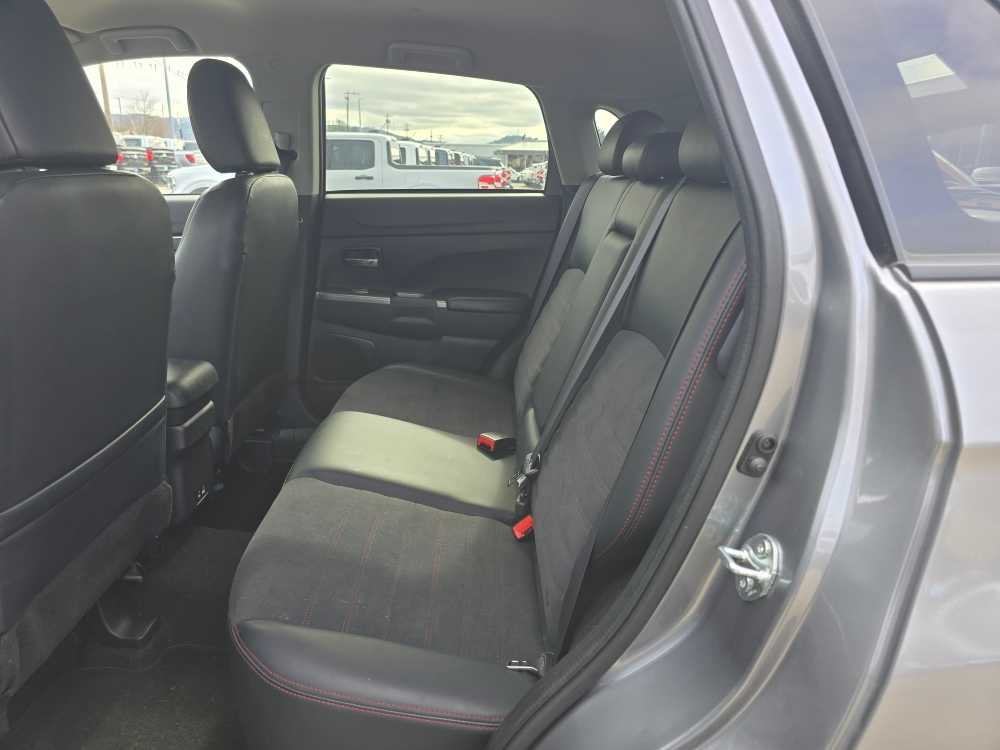 Thumbnail: 2024 Mitsubishi Outlander Sport - 16