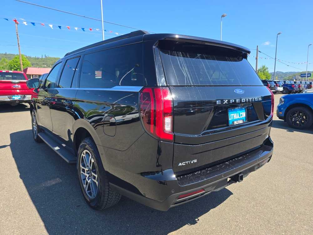 Thumbnail: 2025 Ford Expedition MAX - 3